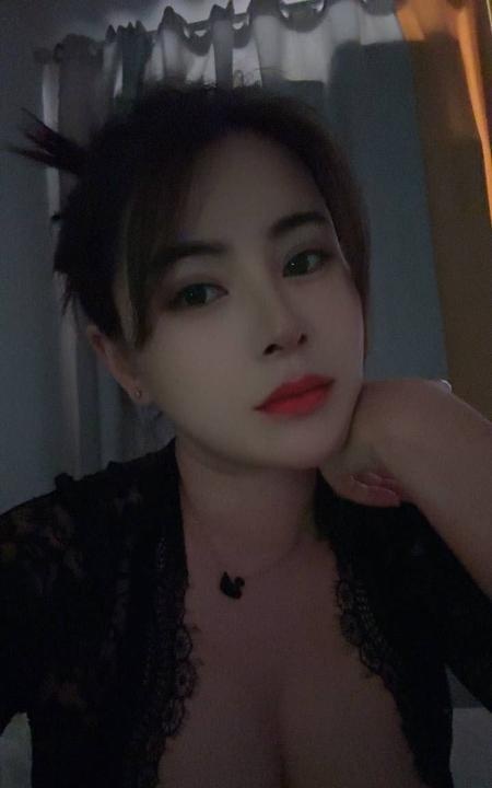 圆区服务系肉感少妇