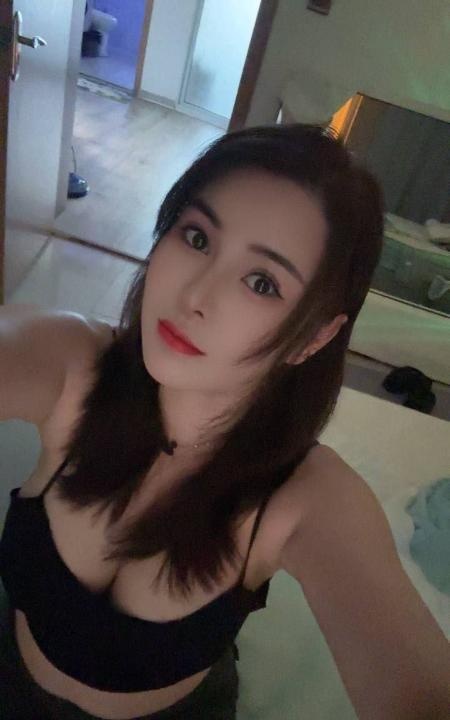 圆区服务系肉感少妇