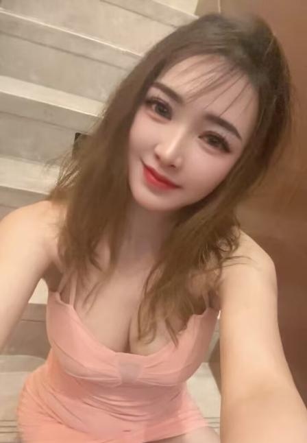 潭村蜜桃臀小姐姐