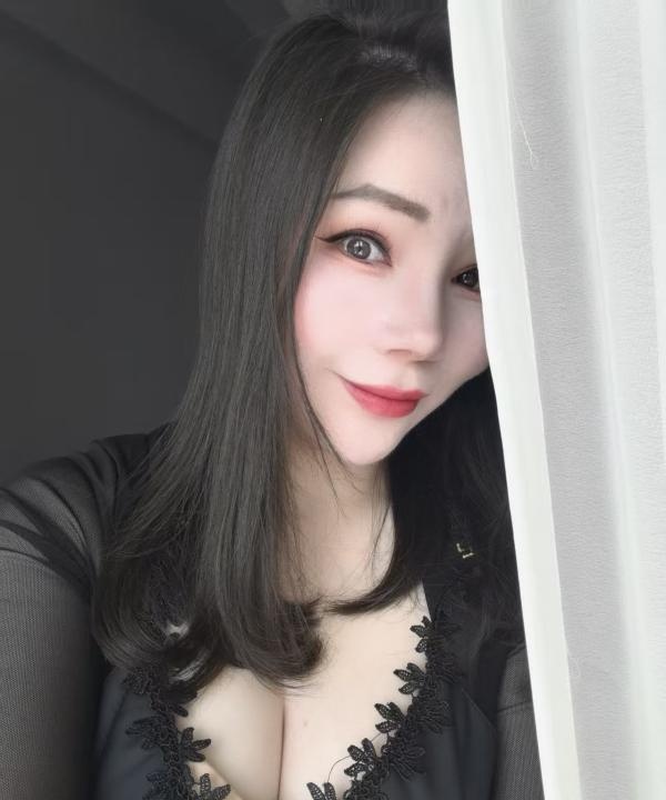 西安风骚韵味的大奶妹