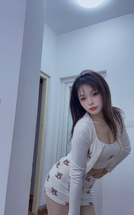 天河翘臀御姐小鱼