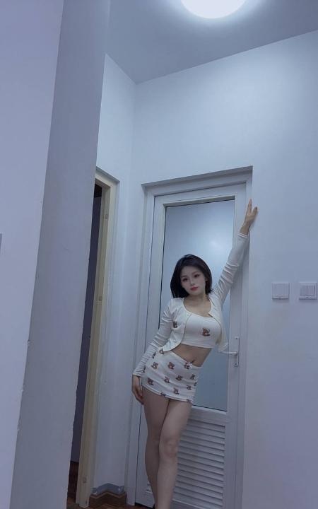 天河翘臀御姐小鱼