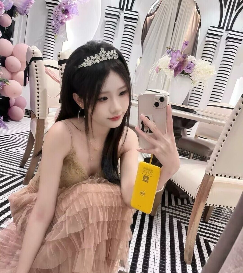 04刚下海嫩妹安妮