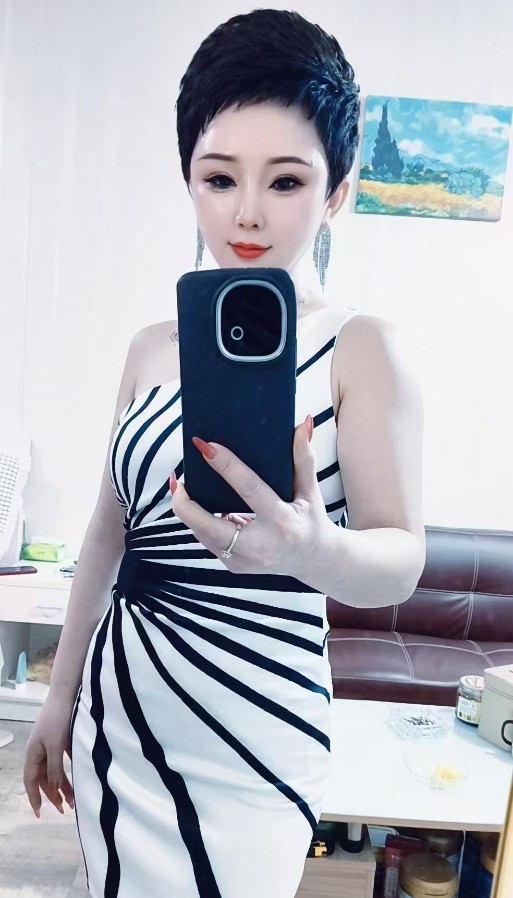 烟台开发区性感少妇，短发女神