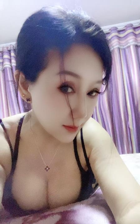 再约气质熟女爽记