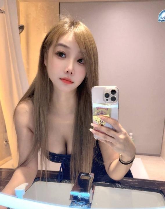 清纯邻家感小姐姐