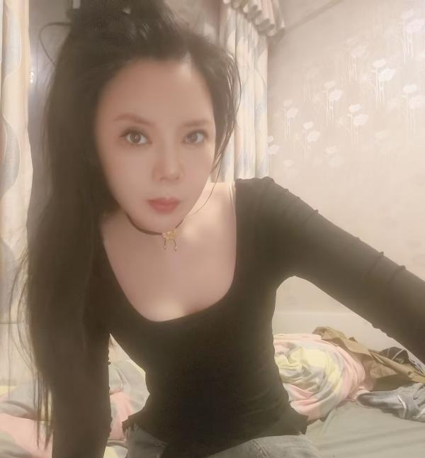 天府二街少妇熟女
