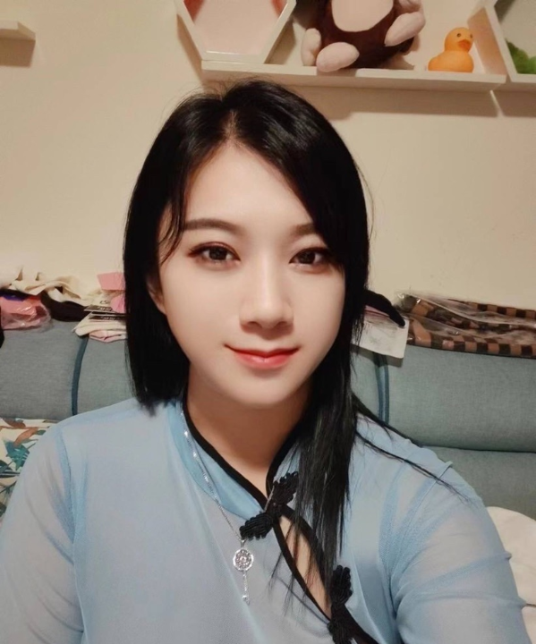 巨乳潼潼