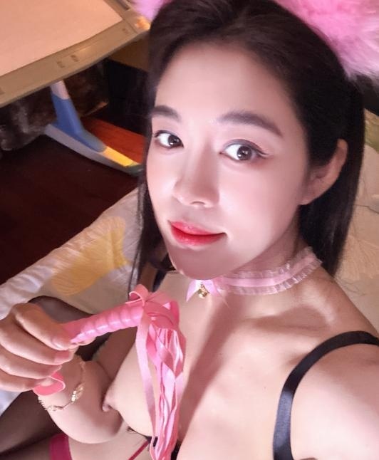倒立吹箫