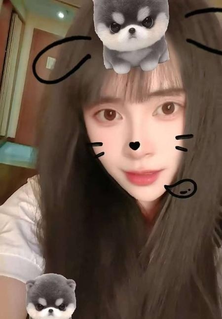 性感肤白小萝莉