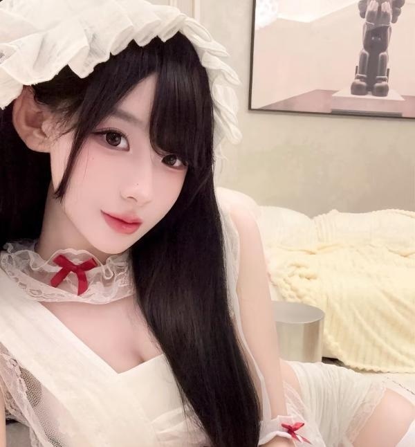 性感红唇大长腿