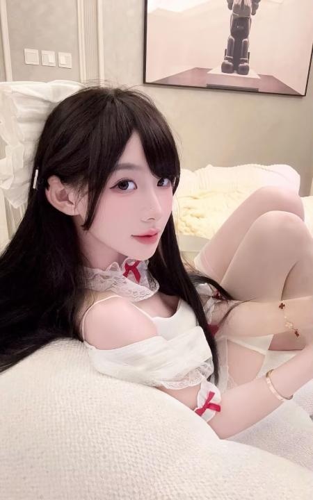 性感红唇大长腿