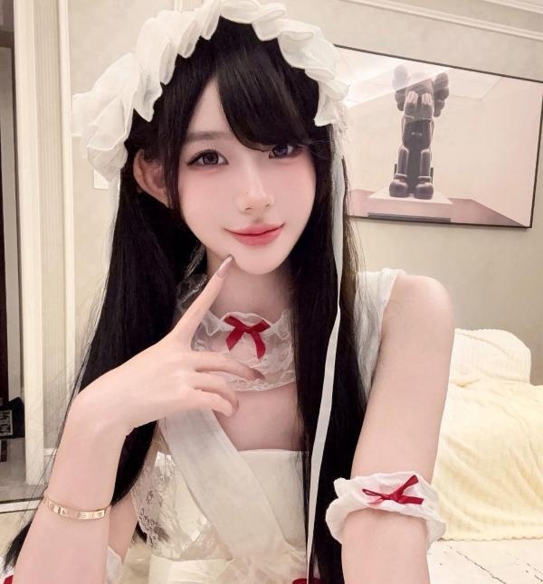 性感红唇大长腿