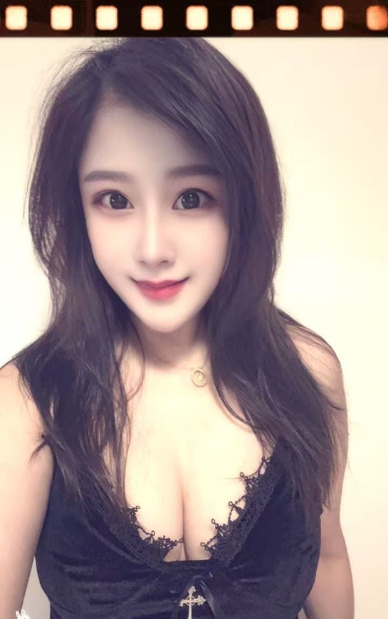 七宝大胸骚少妇