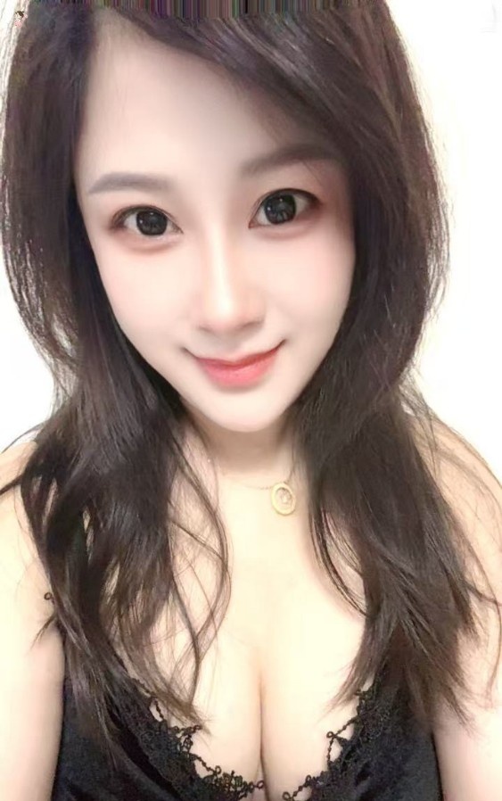 七宝大胸骚少妇