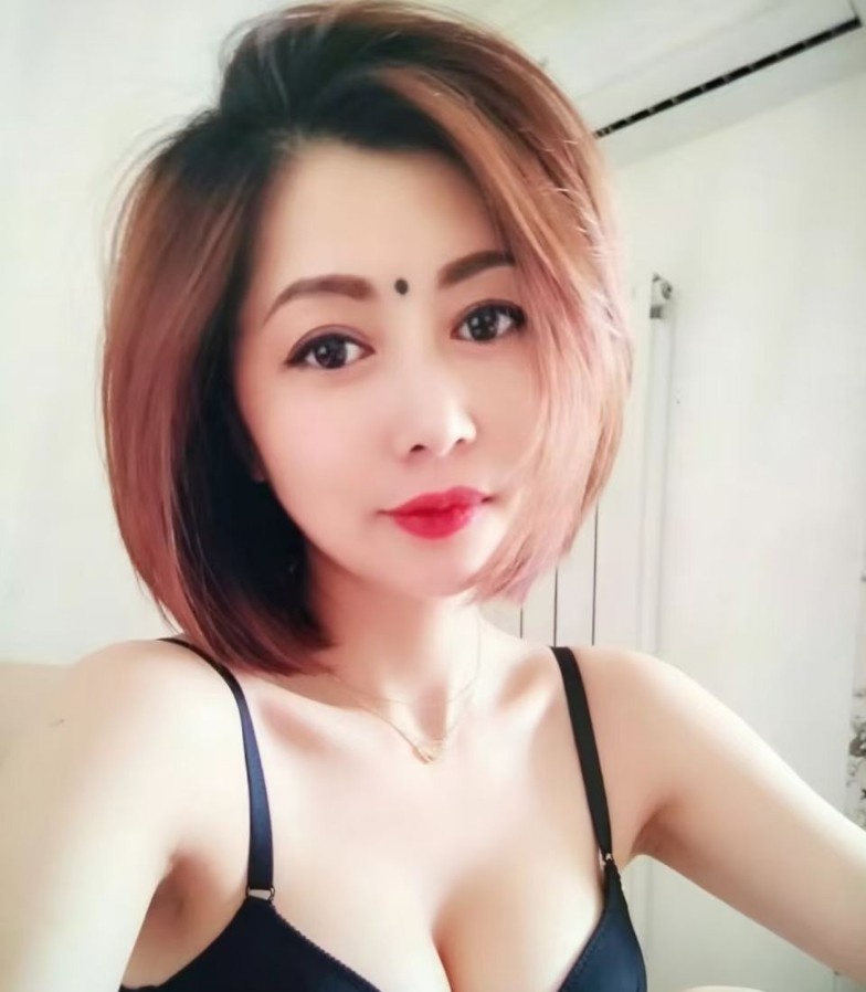 肤白貌美大长腿