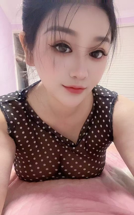 上海闵行喷水女