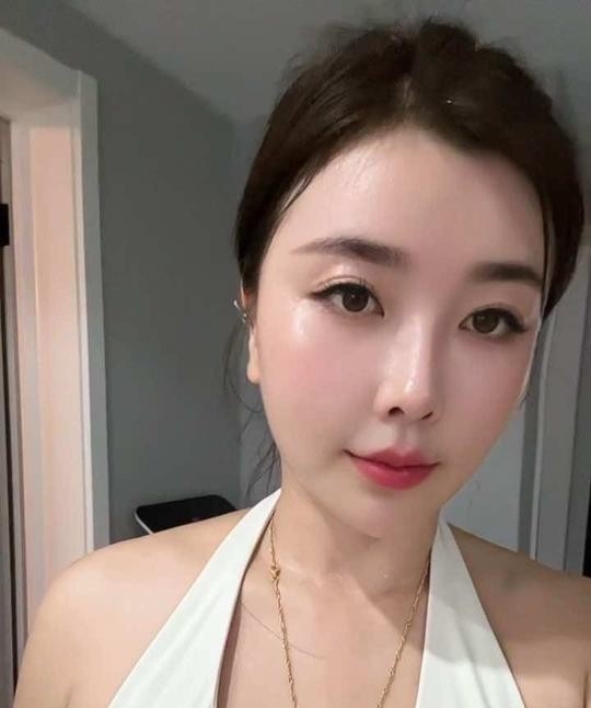 丰乳翘臀三通骚货少妇