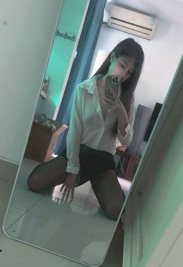 龙岗性感女神桃桃