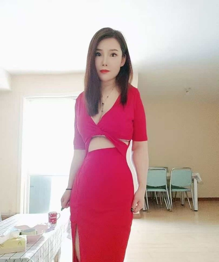 肤白貌美大长腿