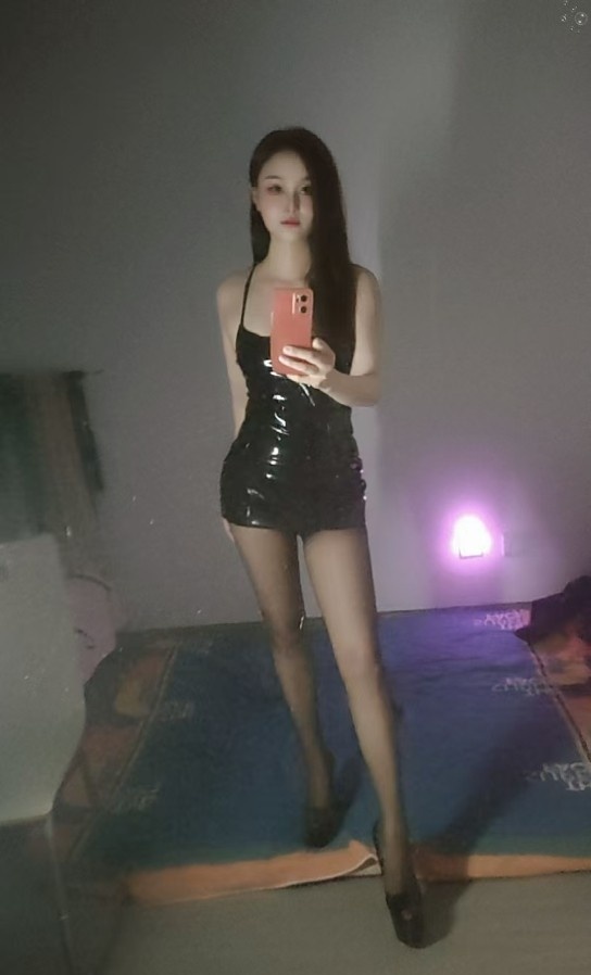 蜀山颜值女S