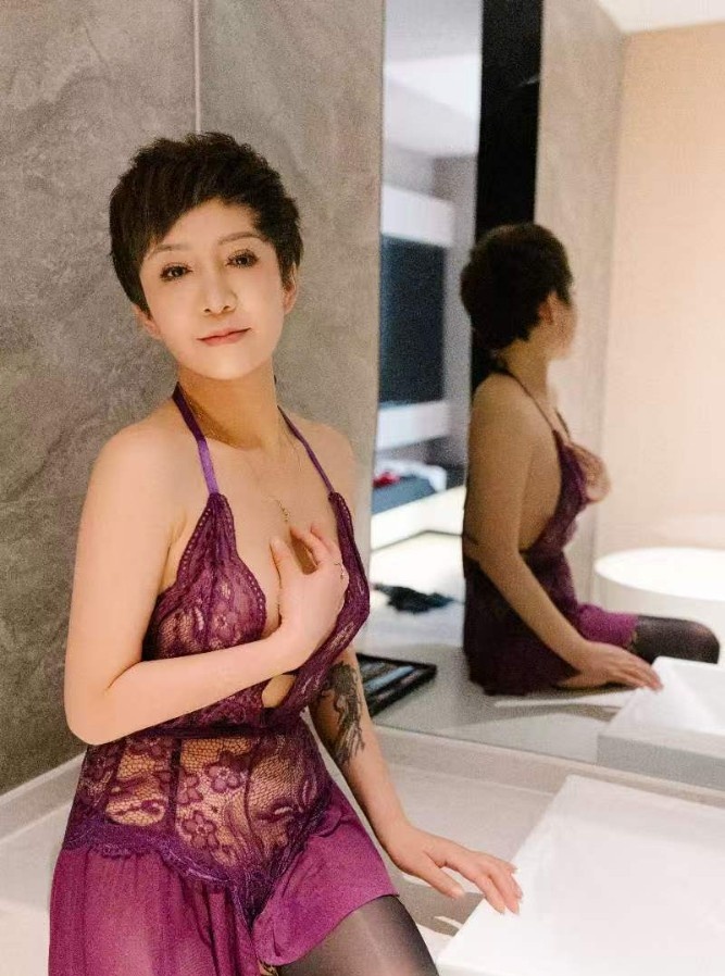 山东济南短发御姐