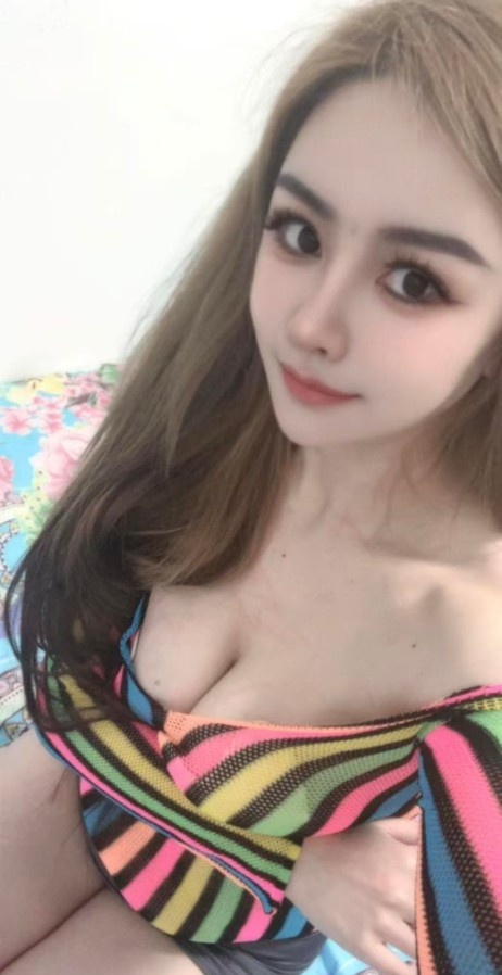 西域性感漂亮女孩