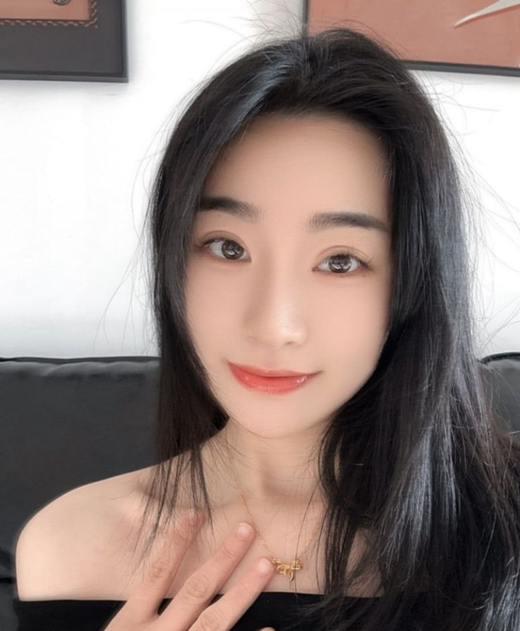厦门市05年清纯唯美白虎少女又粉又嫩的泄欲尤物