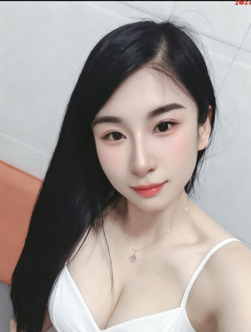 白云知心服务型姐姐