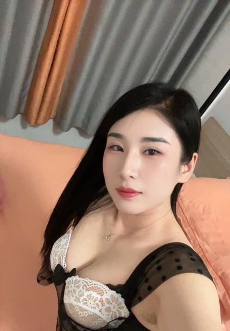 白云知心服务型姐姐