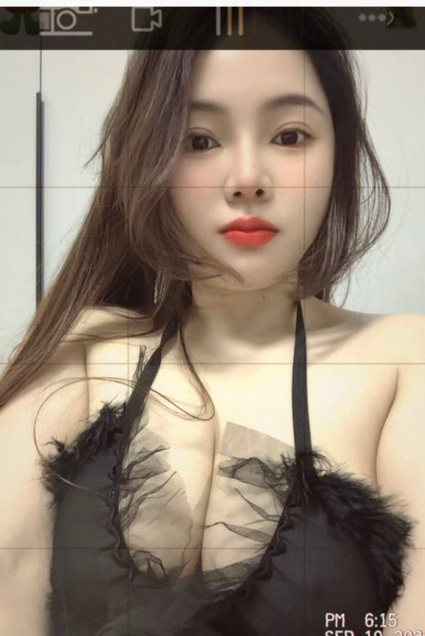 常州肤白大奶美女