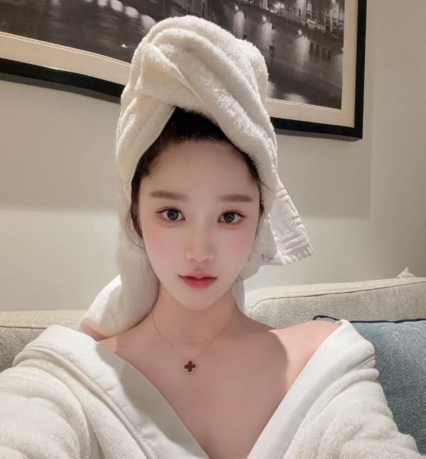 肤白貌美气质女友悠悠