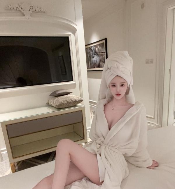 肤白貌美气质女友悠悠
