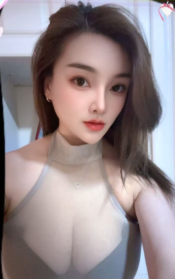 高新性价比气质美女