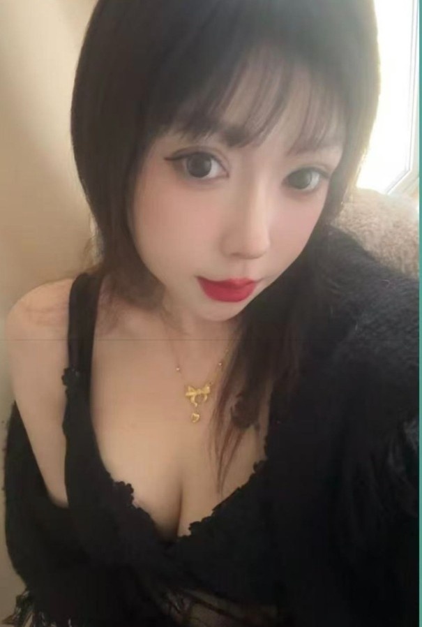 韵味丰满大眼美骚妇