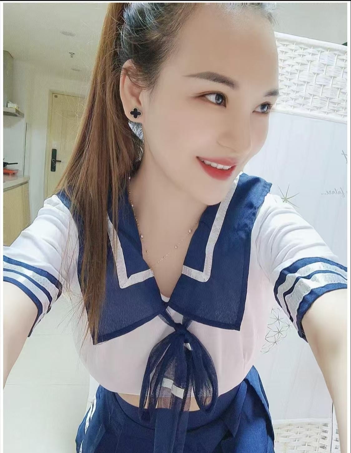黑丝御姐圆圆