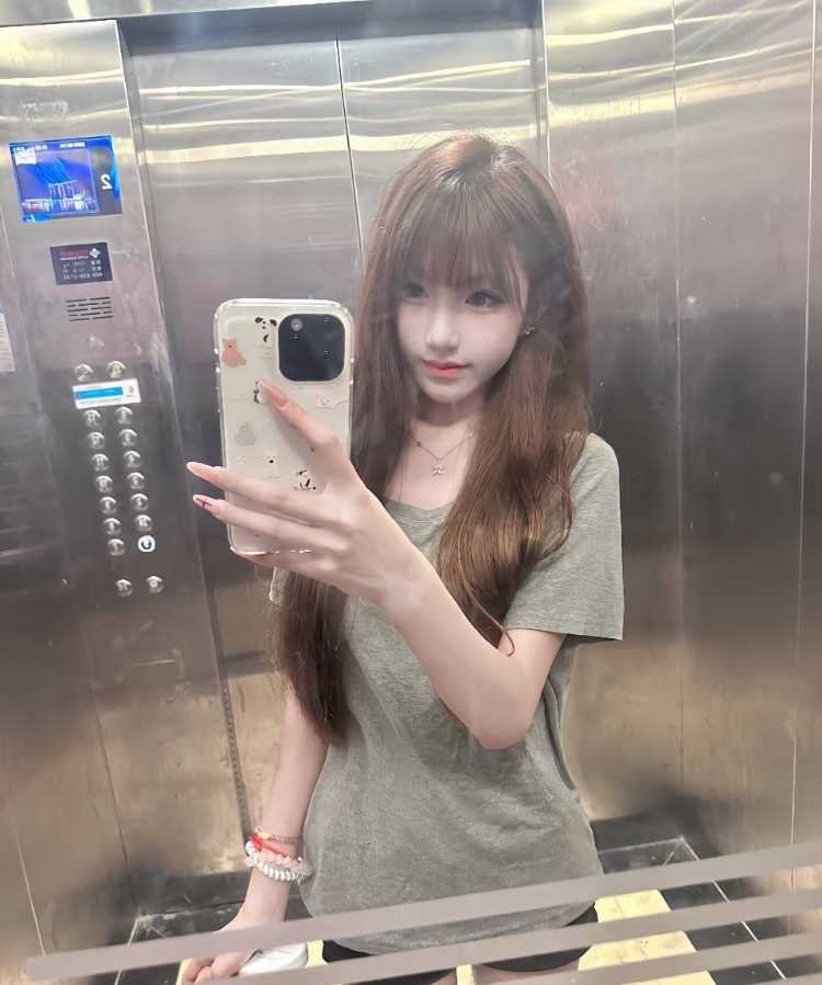青浦身材苗条颜值嫩妹