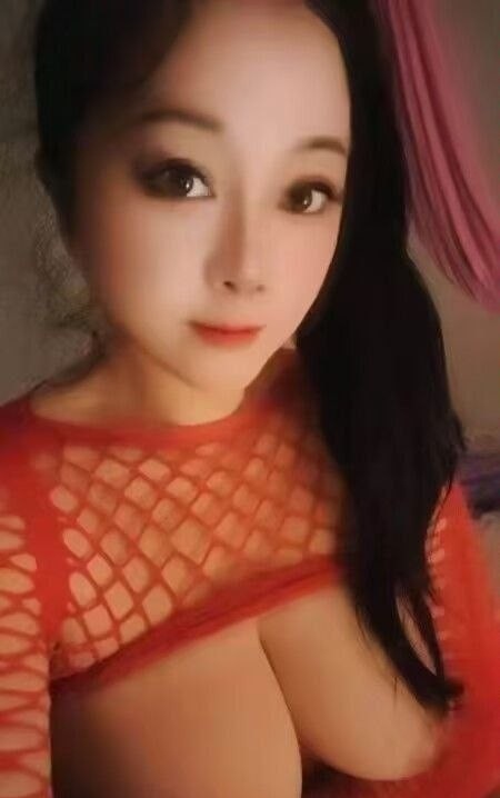 特色空中大胸飞人