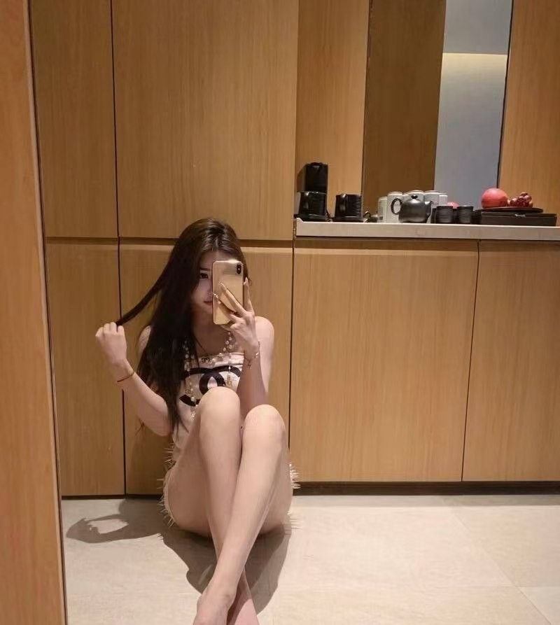 朝阳迷人翘臀少妇