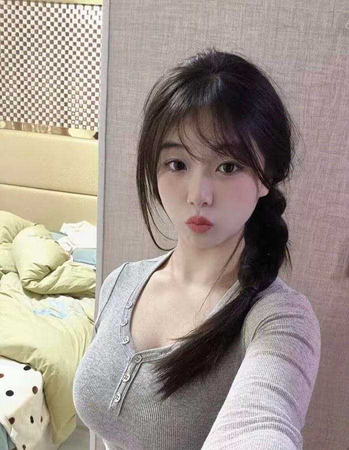 义乌颜值嫩妹瑶瑶