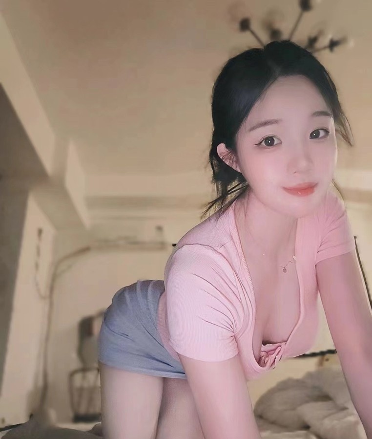 反食沫沫小姐姐
