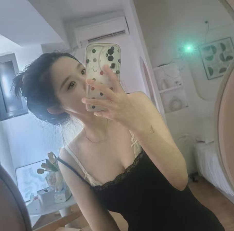 反食沫沫小姐姐