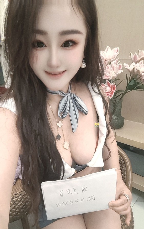 三亚性感风骚小姐姐
