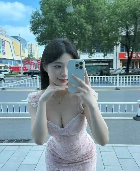 义乌嫩妹乐乐
