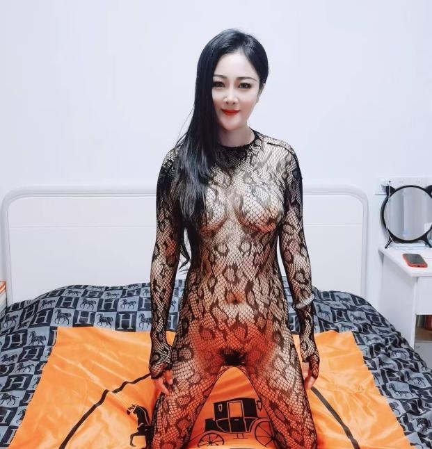 后入大奶肥臀姐姐