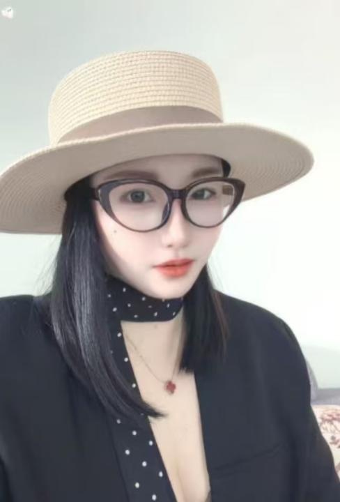 合肥眼镜姐