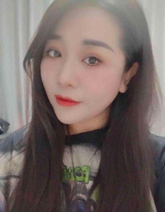 滨江肥臀卡戴珊