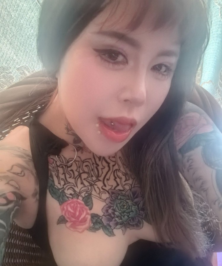大奶活好的骚货