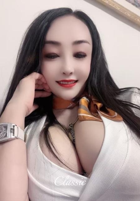 巨乳大幂幂