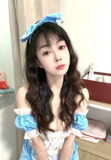 性感妖娆小少妇